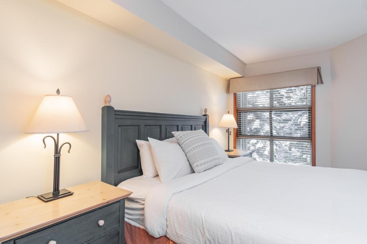 The Best Ski In Ski Out Two Bedroom Condo At Aspens Whistler Zewnętrze zdjęcie